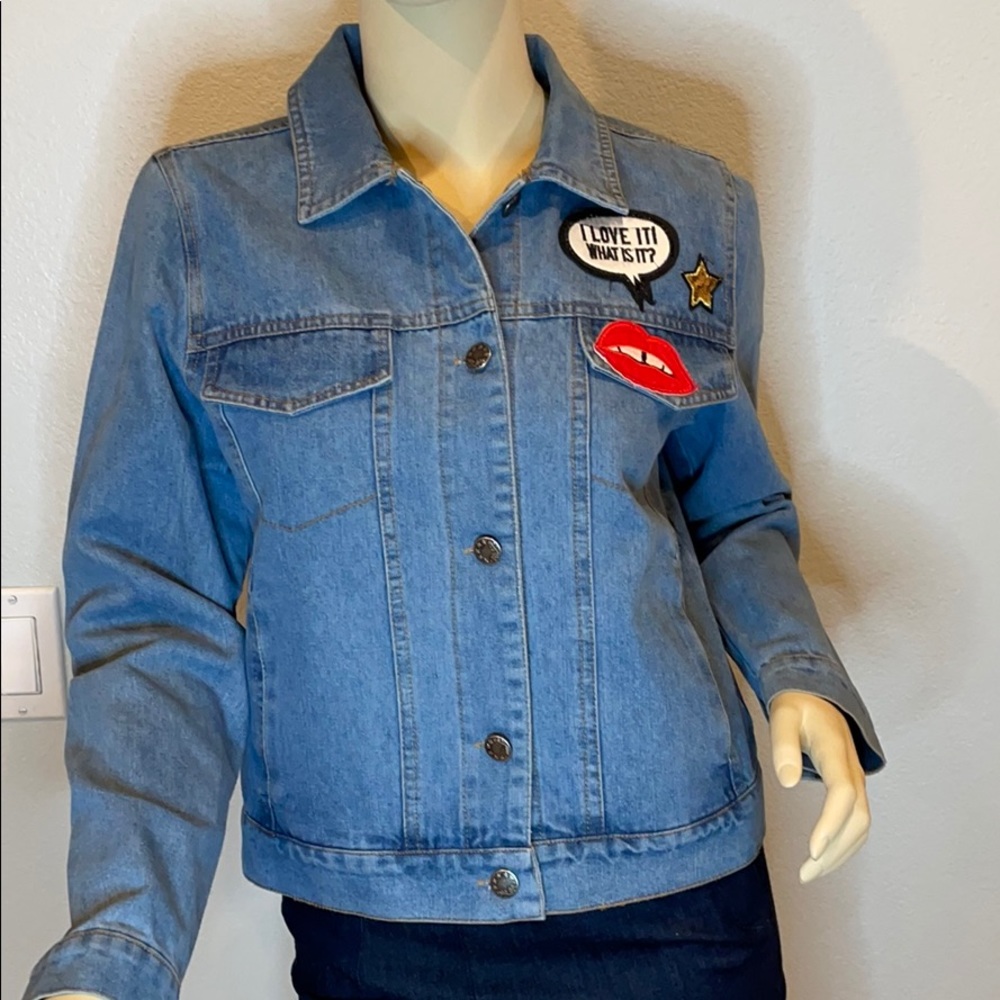 NWT Temt Women’s Graphic Size 10
